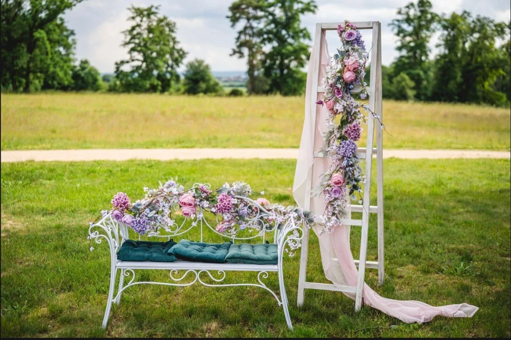 Romantická lavička s podsedáky (set)