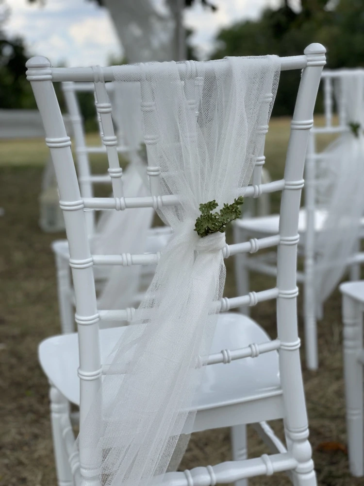 Chiavari Tiffany bílá židle (PŮJČOVNÉ)